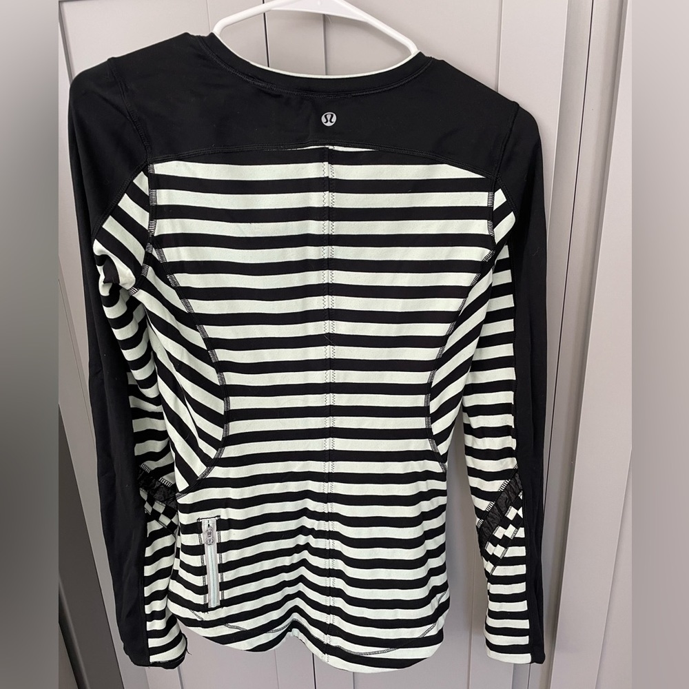 Lululemon Running Top - Size 4